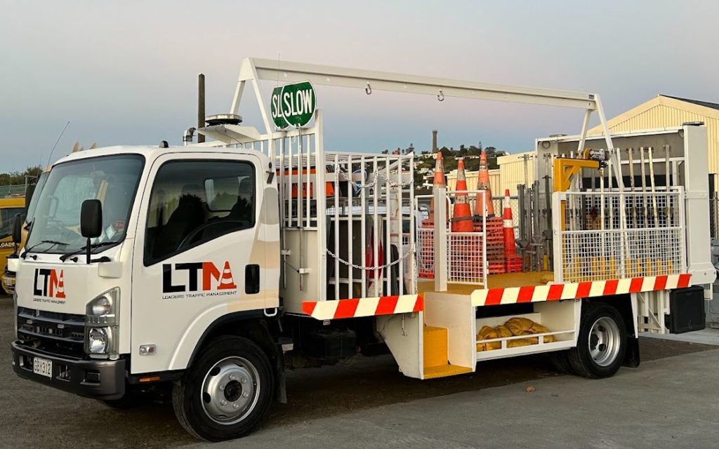Loaders LTM heavy haulage truck