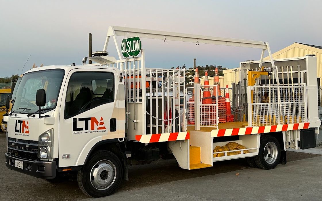 Loaders LTM heavy haulage truck